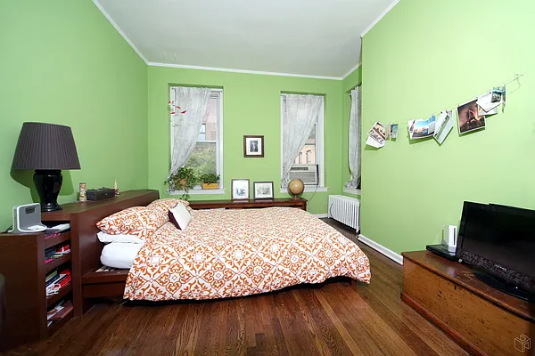 Rented by Halstead Real Estate | media 6
