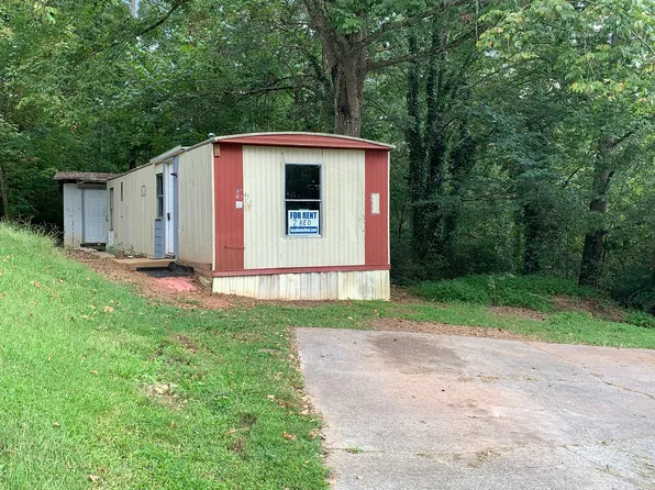 6696 Skyview Dr, Acworth, GA 30101