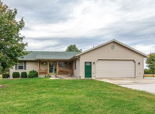 1798 340th St, Orion, IL 61273