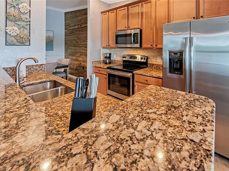 9513 Avellino Way #2024 — Photo 9