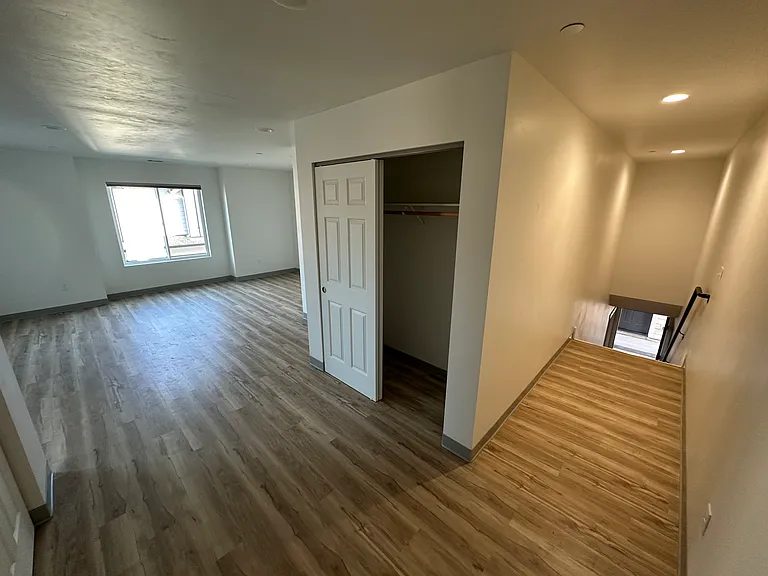 2424 Newburg Rd #2424 — Photo 12