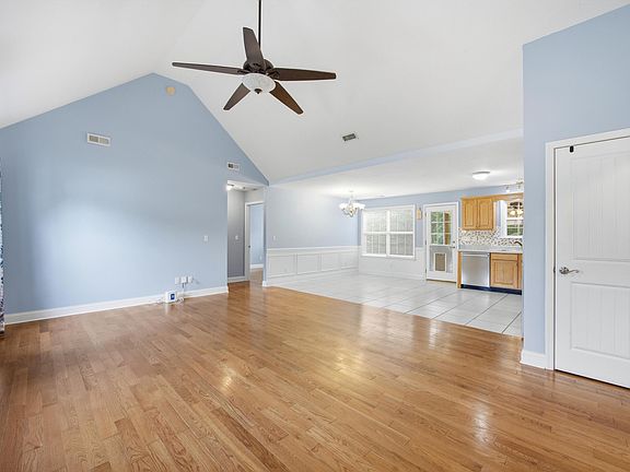 4th image of 6807 Grazing Ln