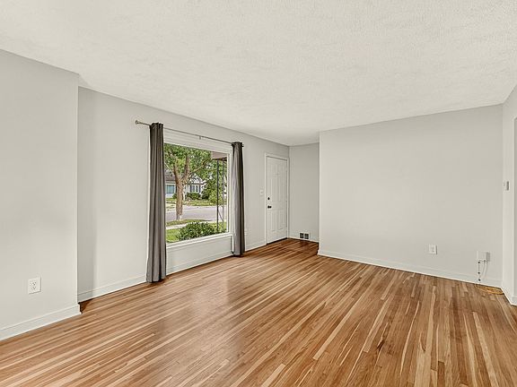 2nd image of 724 14th Ave NE