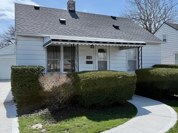 17836 E Twelve Mile Rd, Roseville, MI 48066