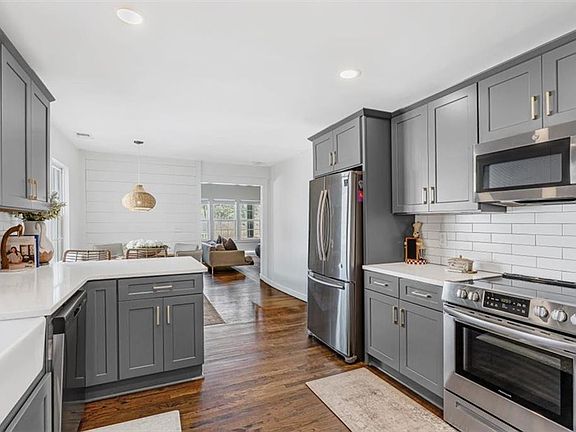 3rd image of 1931 S Gordon St SW