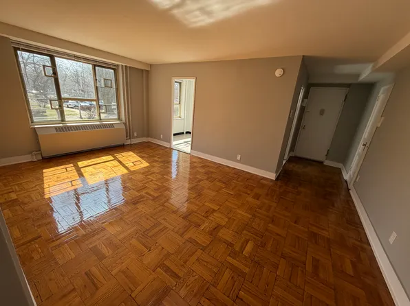 (undisclosed Address), Fresh Meadows, NY 11365