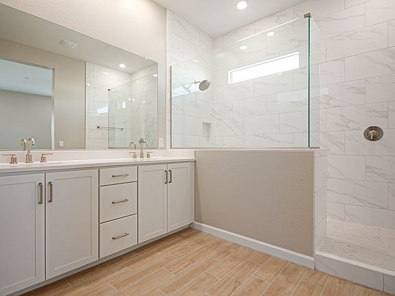 4th image of 5020 E Campo Bello Dr