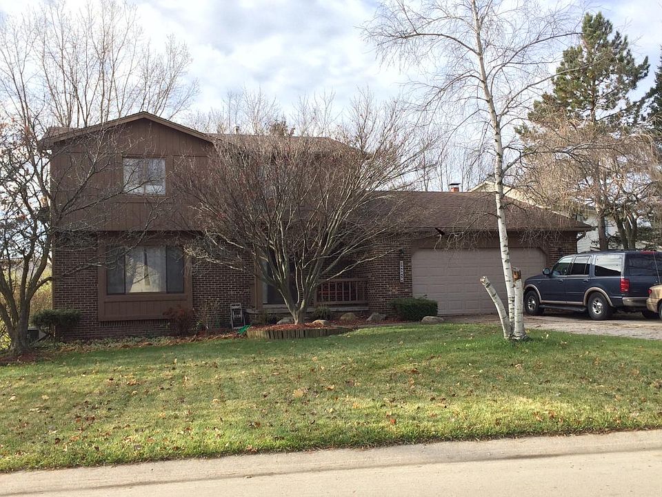 1st image of 34545 Bunker Hill Dr