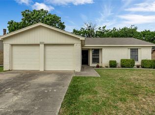 1200 Georgian Rd E, Fort Worth, TX 76179