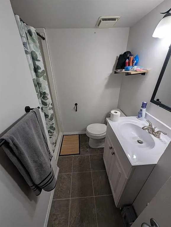 2 bed, 1.0 bath, 819 sqft, $1,475 — Photo 3