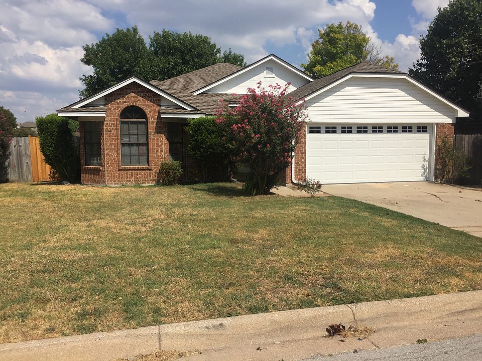 1st image of 501 Blue Haze Dr