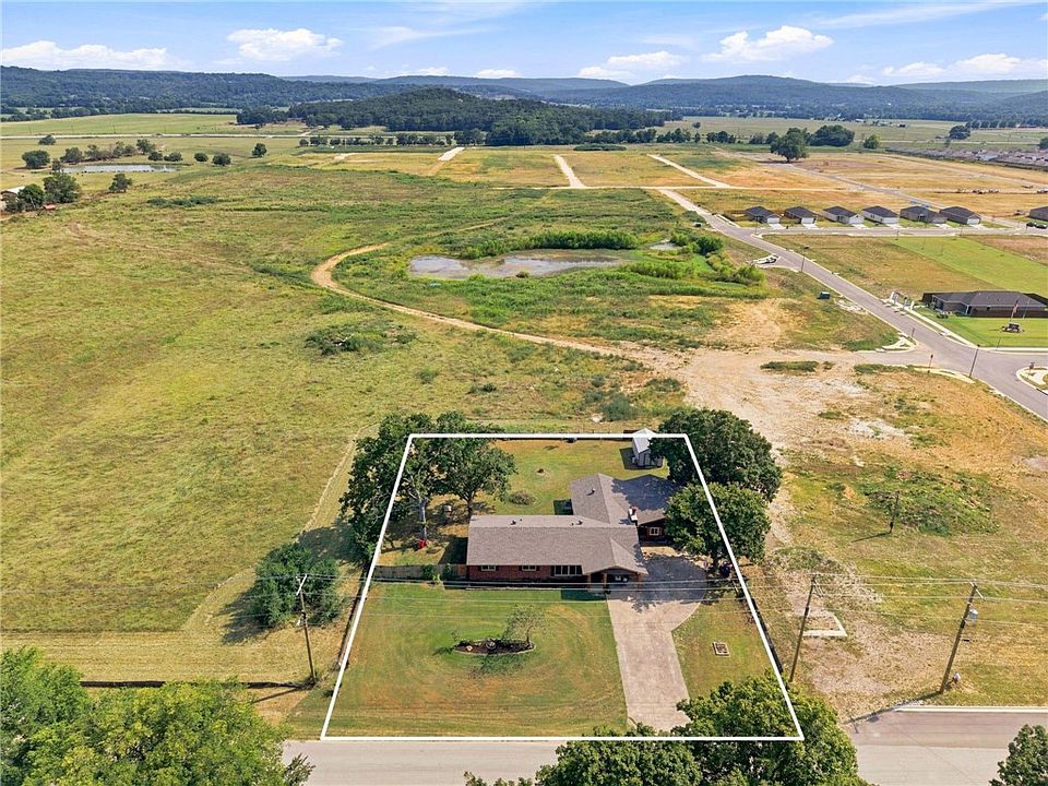1st image of 611 Butler Rd