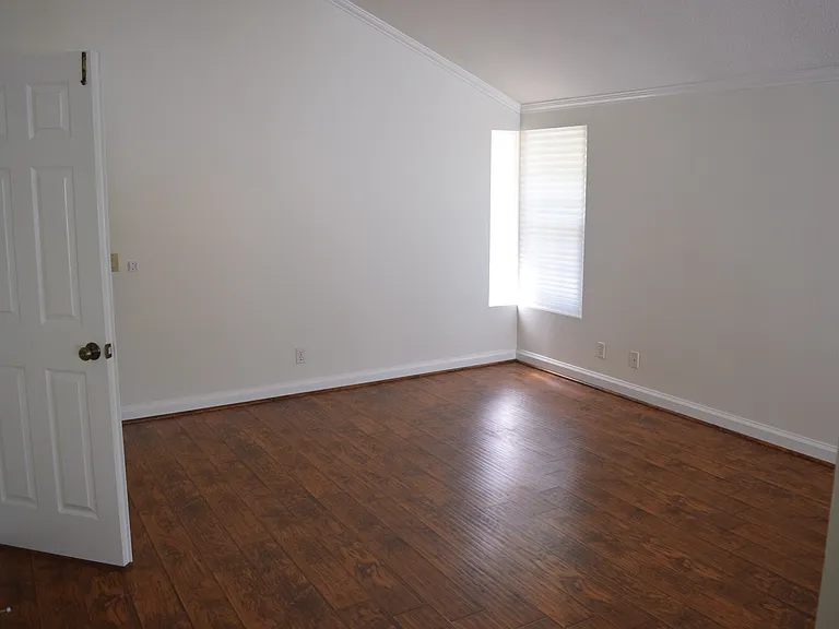 24811 Cutter — Photo 12