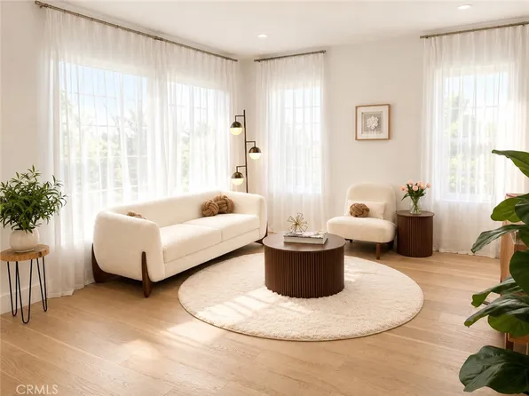 5143 Newcastle Ave, Encino, CA 91316