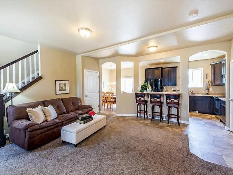 1587 W Kingsbarn Way — Photo 14