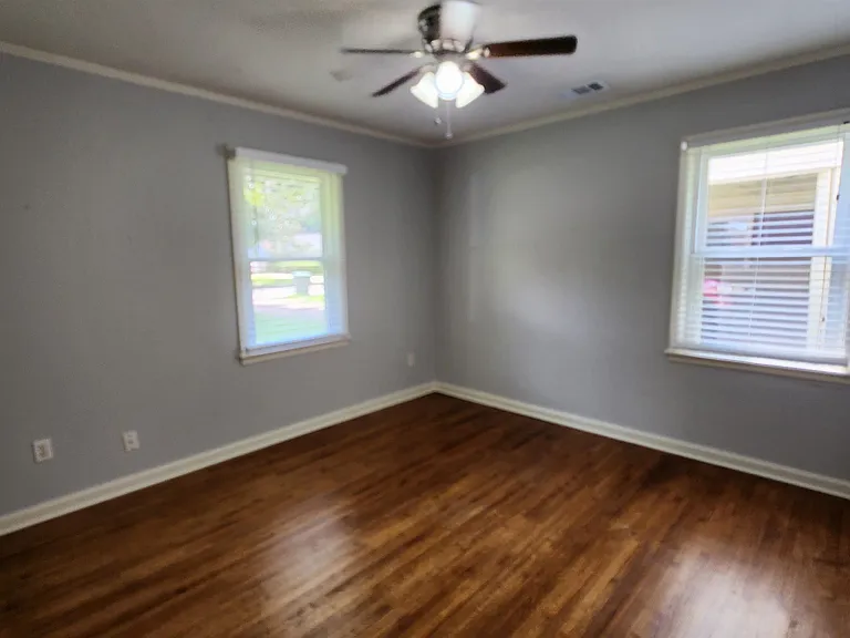 1355 Dearing Rd — Photo 17