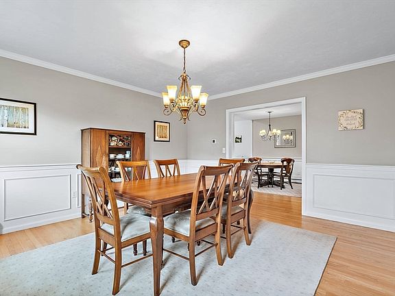 4th image of 23 Howe St