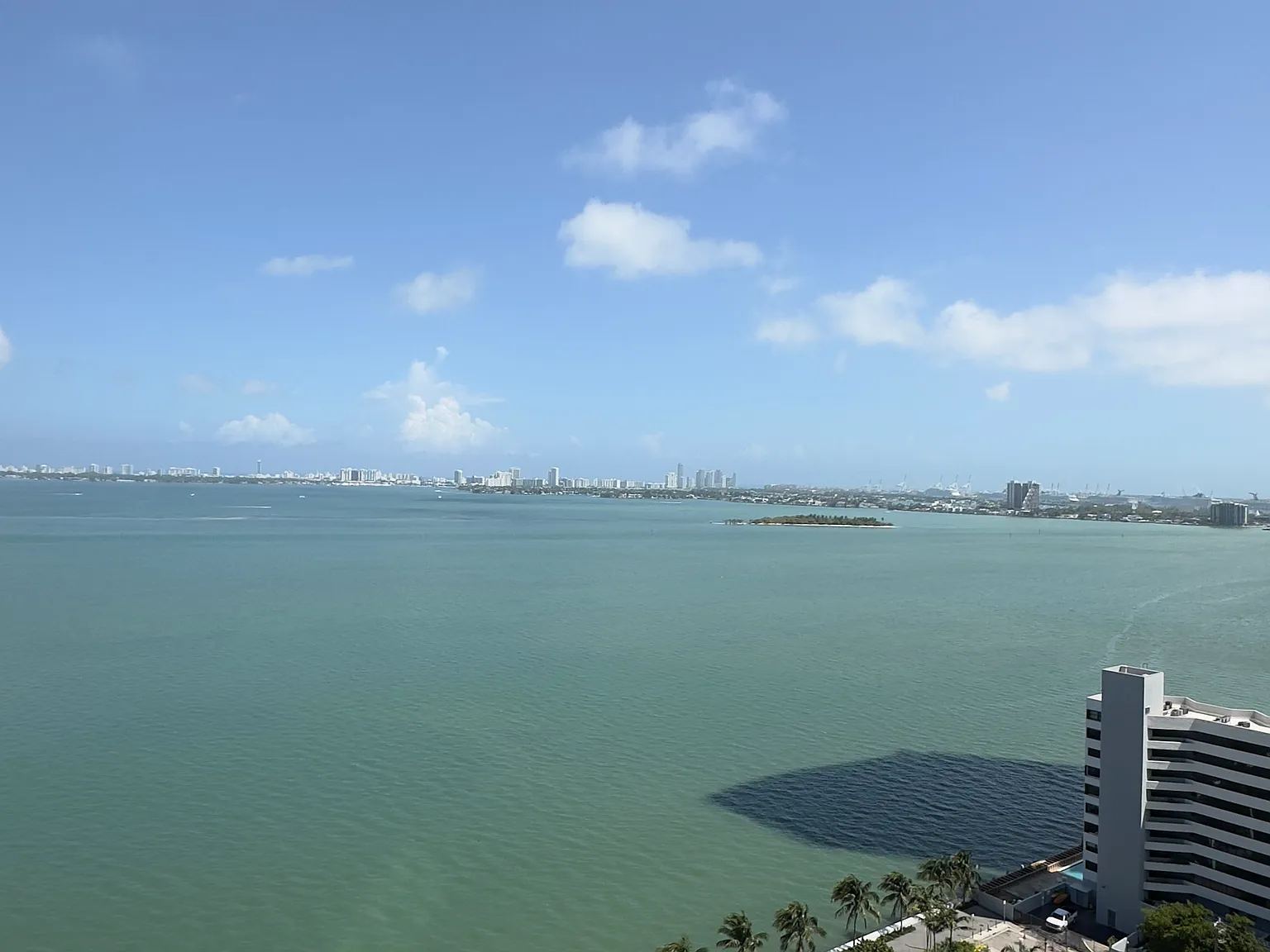2 bed, 1143 sqft, $5,600 — Photo 4