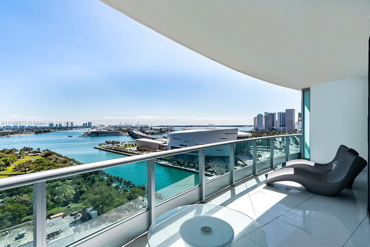 Building Photo - 900 Biscayne Blvd #2006