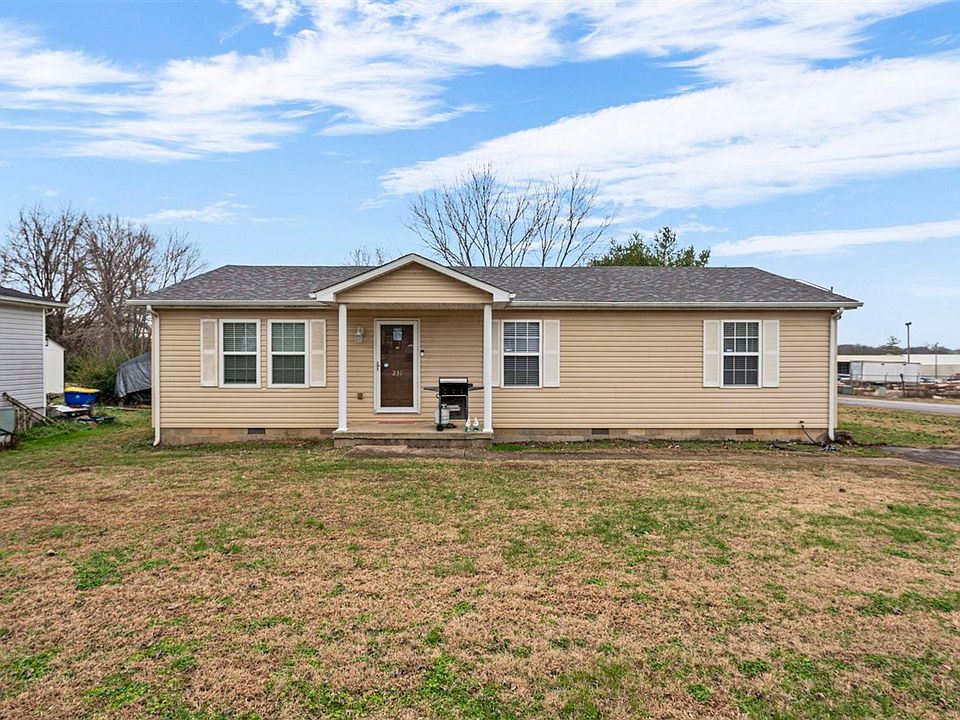 1st image of 231 Easton Cir