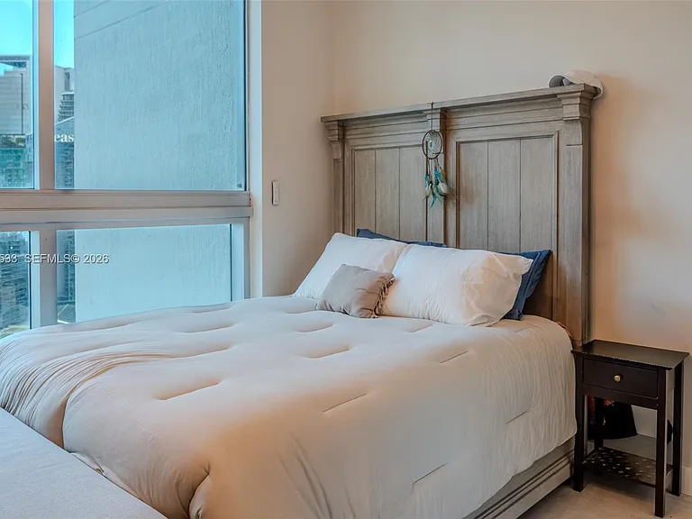 90 SW 3rd St #3703 — Photo 14