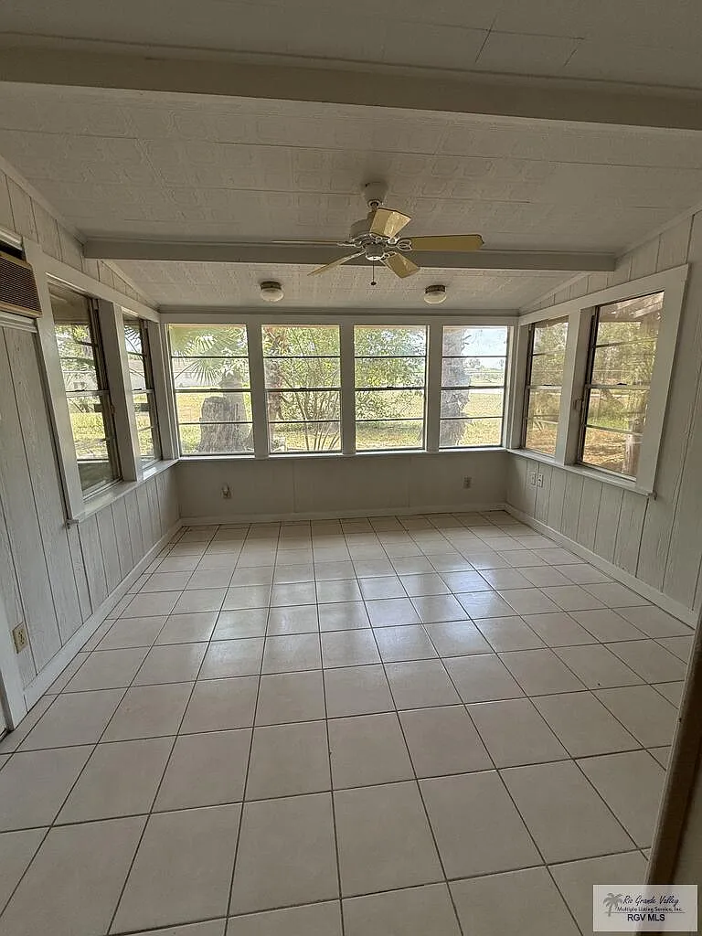 3 bed, 2.0 bath, 1701 sqft, $2,100 — Photo 4