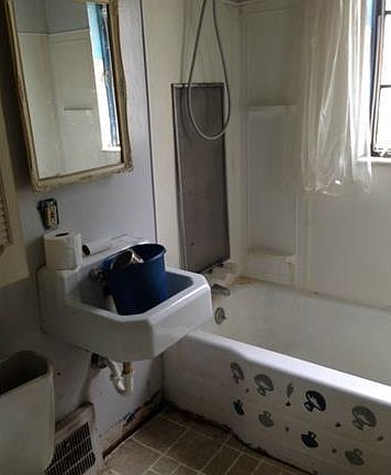 5th image of 1326 Maple Dr