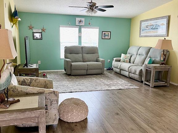 2nd image of 10533 Golden Ter