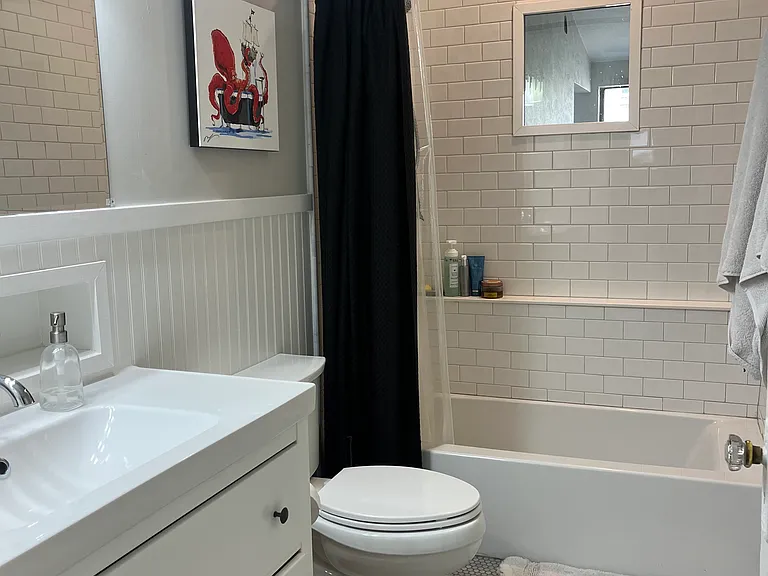 439 N Emerson St — Photo 25