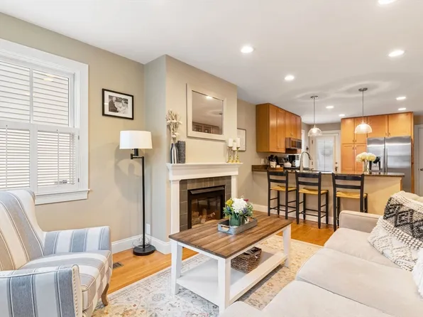 67 Green St #1, Charlestown, MA 02129