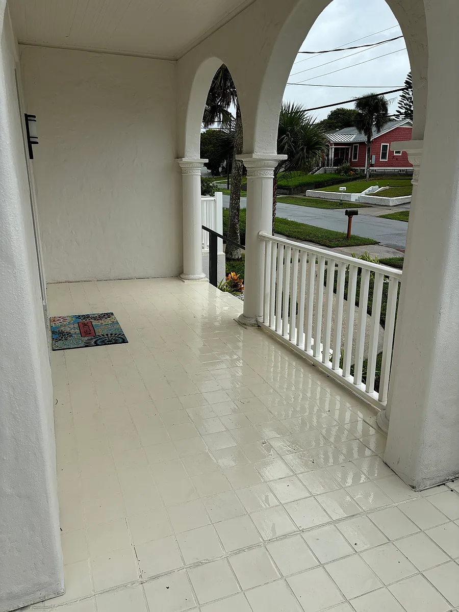 Building Photo - 402 Hillside Ave #402