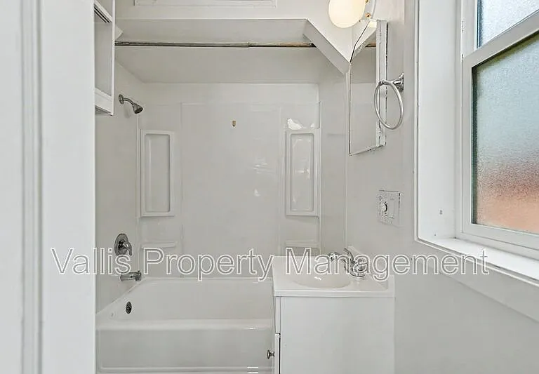 522 19th St NE — Photo 15