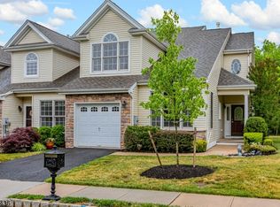 8 Yates Ave, Somerset, NJ 08873