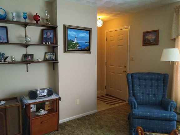 3rd image of 26099 Woodridge Dr