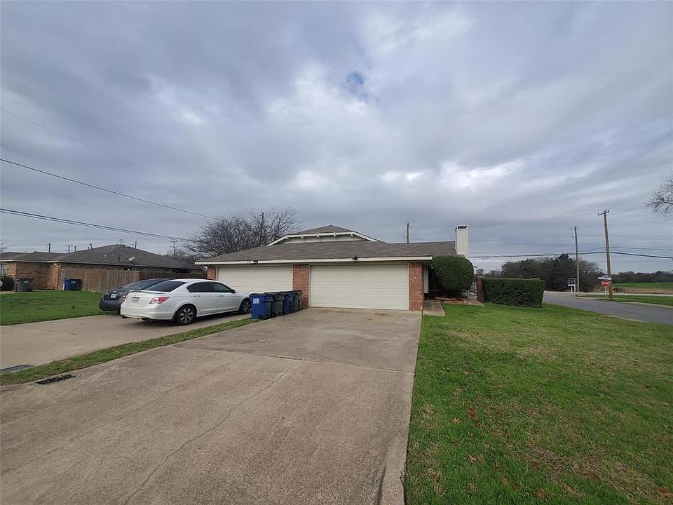 1st image of 1701 Blake Dr