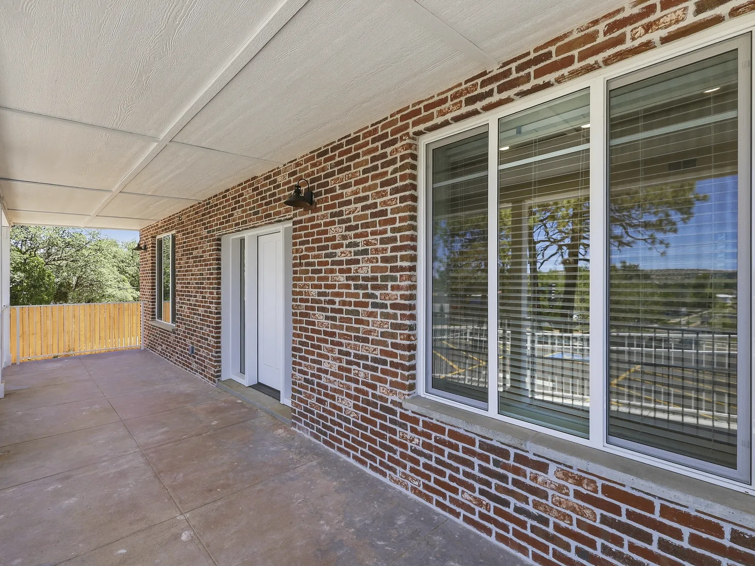 533 West Gurley Street - 1 — Photo 3