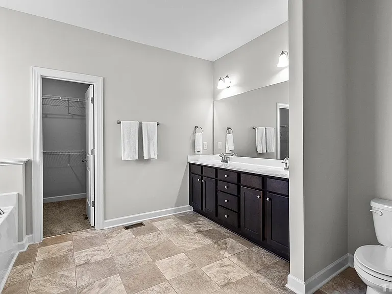 119 Aviemore Ln — Photo 6