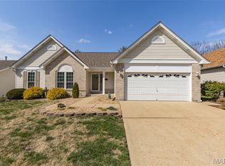 7225 Crystal Lake Ct, Saint Louis, MO 63129