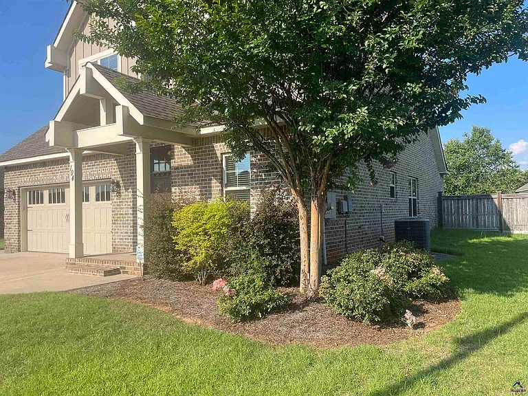 104 Kloe Ct — Photo 3