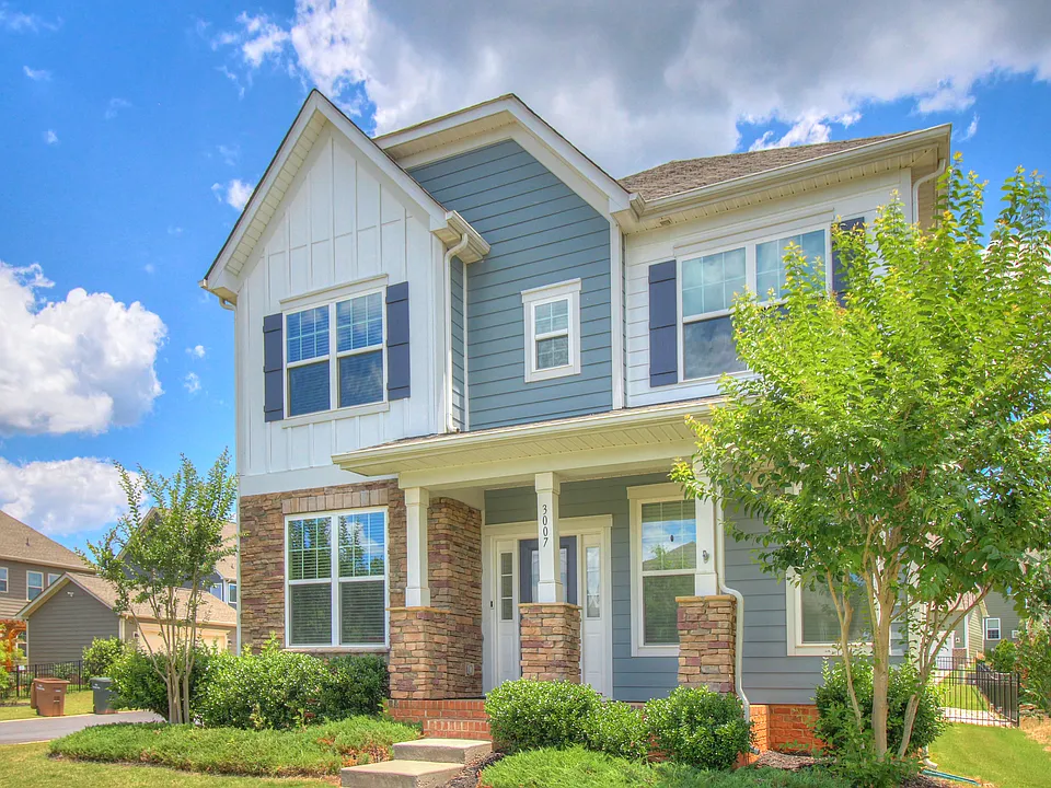3007 Silverwood Dr