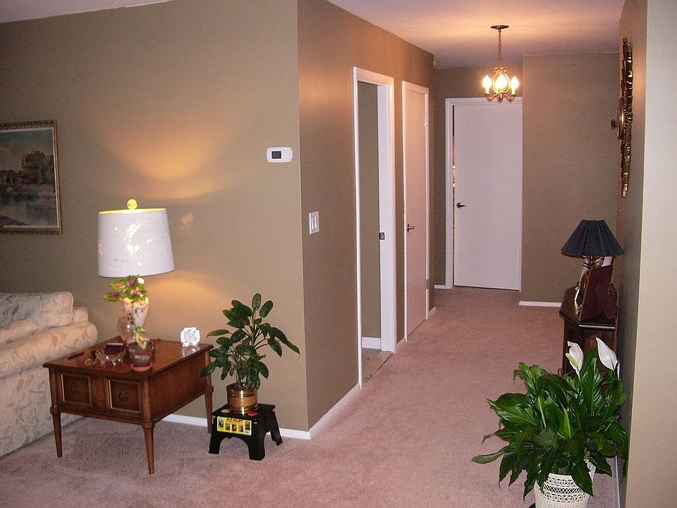 1st image of 86B Molly Pitcher Ln