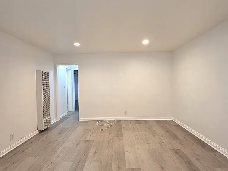 3705 S Victoria Ave — Photo 6
