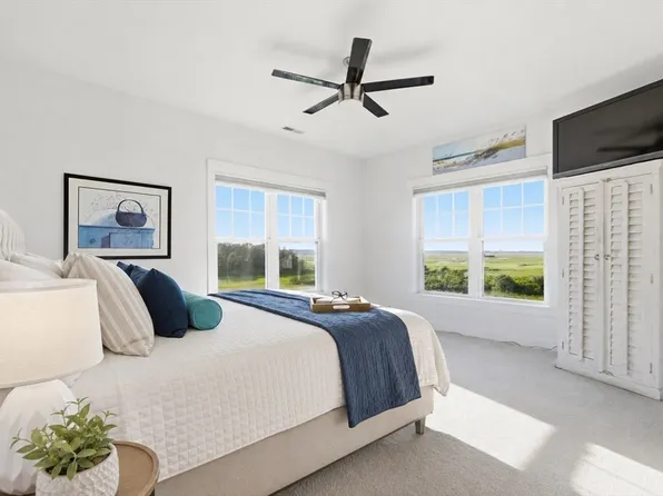 233 Beach Rd #B1, Salisbury, MA 01952