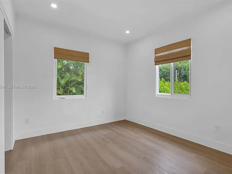 19 NE 48th St #1 — Photo 10