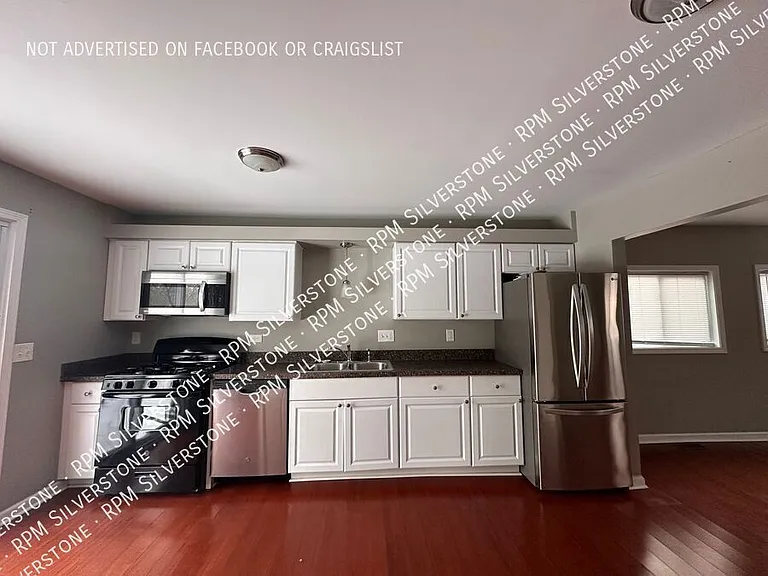 3113 Emmons Ave — Photo 3