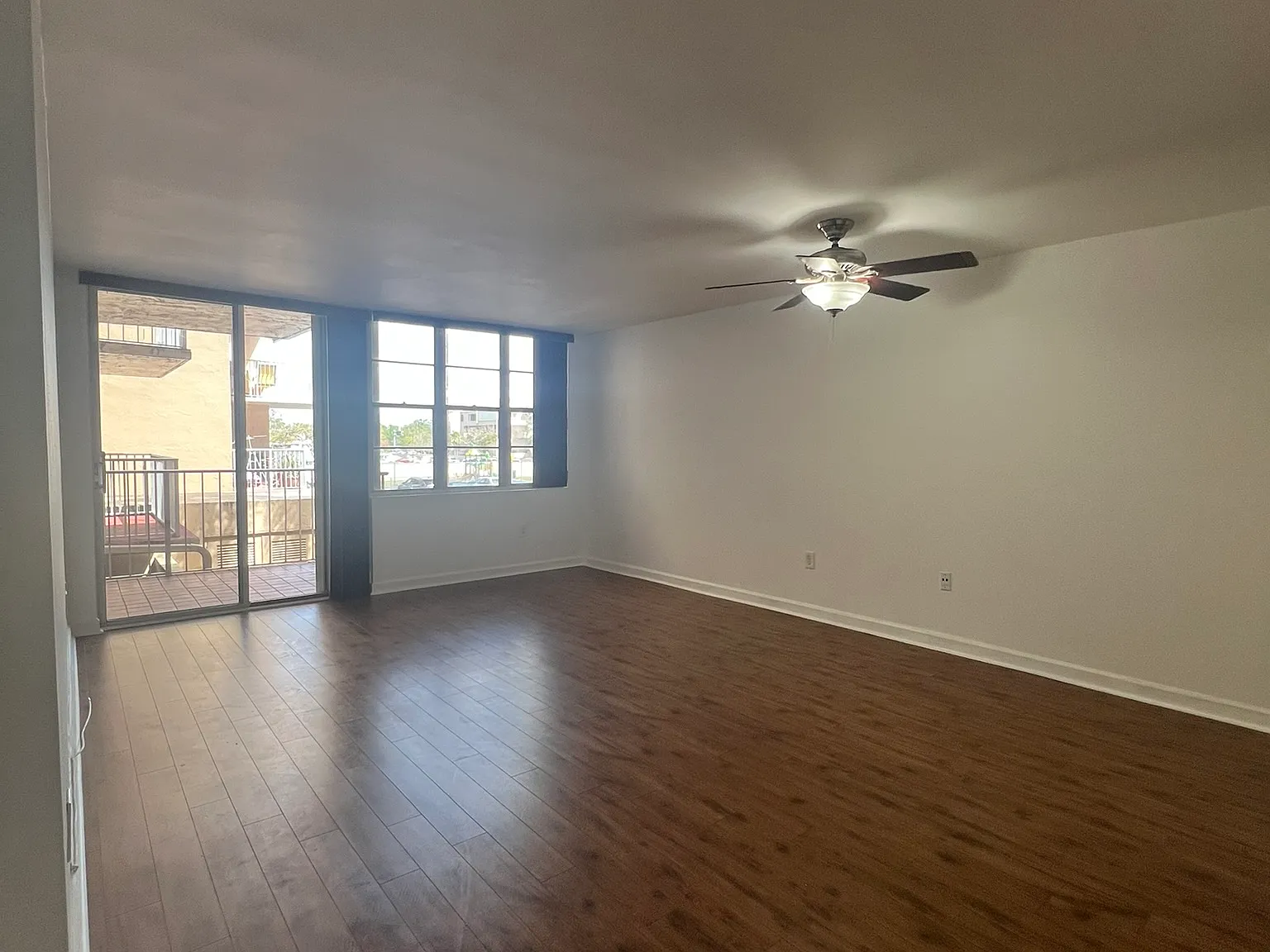 1 bed, 725 sqft, $1,900 — Photo 3