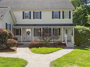 7 Brooksbie Rd UNIT 3, Bedford, MA 01730