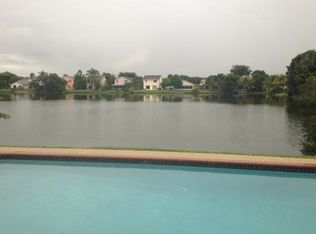 1030 SW 100th Ter, Pembroke Pines, FL 33025