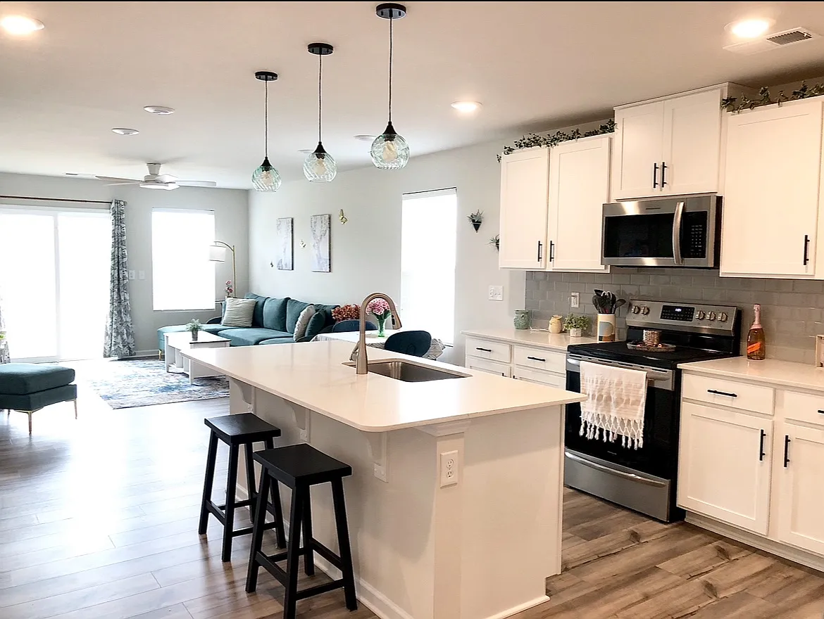 Building Photo - Legacy Ridge Ln