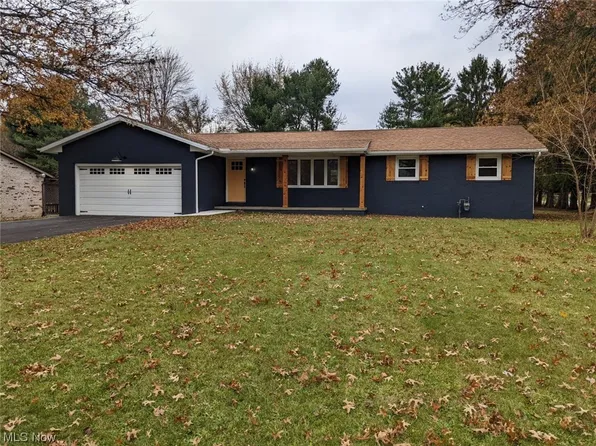 3807 Heckman St NW, Uniontown, OH 44685
